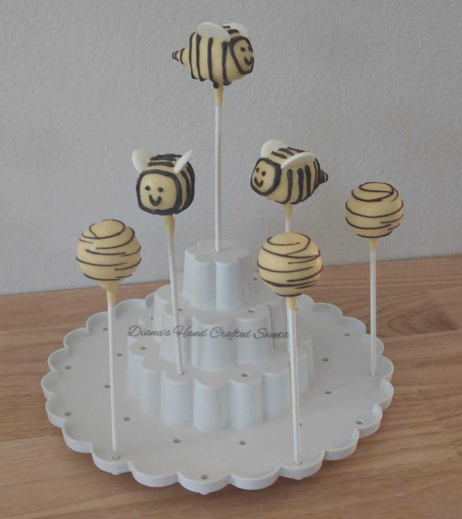 Bee-Themed Cake Pops
